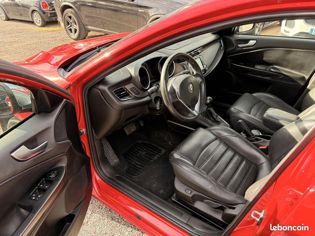 2016 MY Giulietta - couleur du tableau de bord | Alfa Romeo Forum