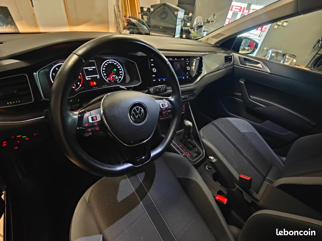 VOLKSWAGEN POLO 1.0 TSI 110 SS DSG7 Carat (image 6)