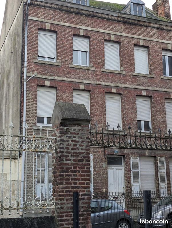 Immeuble 160 m² · à Saint-Quentin · 160 m² · 262 000 €