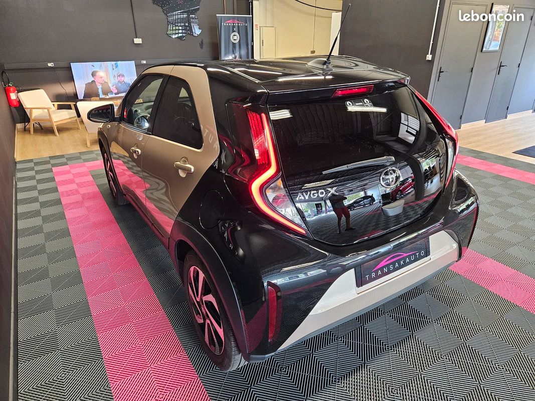Toyota AYGO X Design 1.0 VVTi 12V 72 cv (image 6)