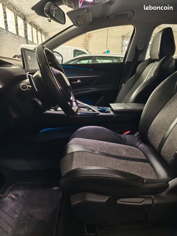 PEUGEOT 3008 1.2 PureTech 130ch Allure EAT6 - 2017 - Suivi complet Peugeot - Climatisation - i-Cockpit - Carplay (image 10)