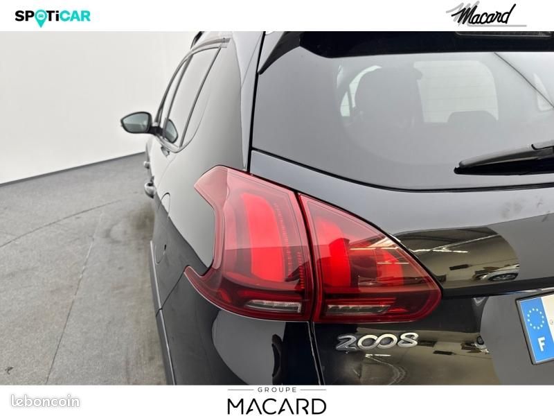 Peugeot 2008 1.2 PureTech 110ch GT Line S&S EAT6 (image 17)