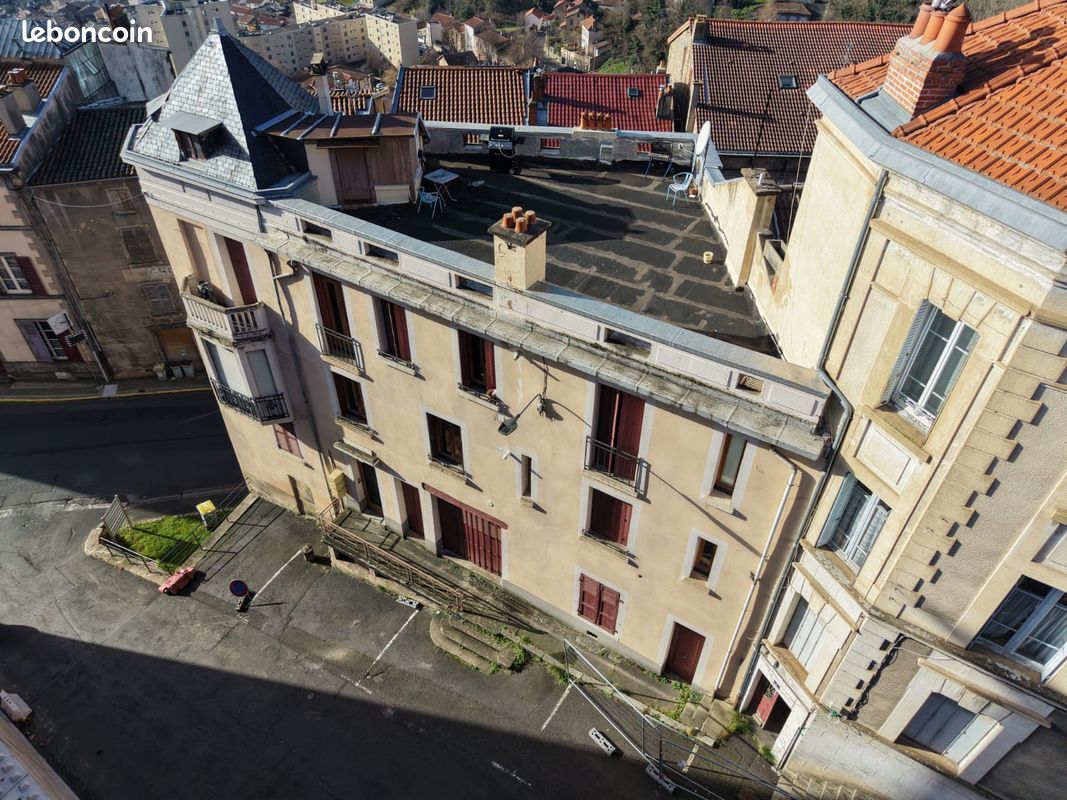 Local commercial 16 pièces 198 m² · à Thiers · 198,1 m² · 215 000 €