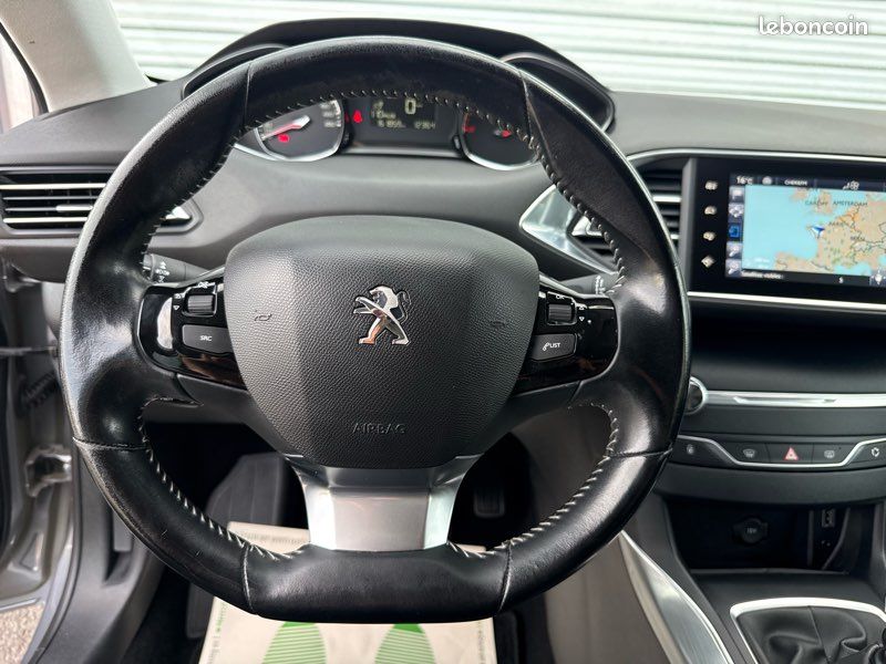 PEUGEOT 308 II SW Allure 2.0 BlueHDi 150 cv (image 12)