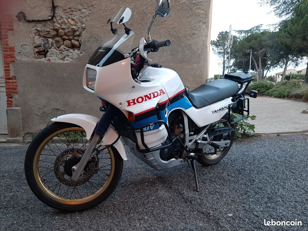 Platine repose pied passager gauche Suzuki SV 650 S 2003 à