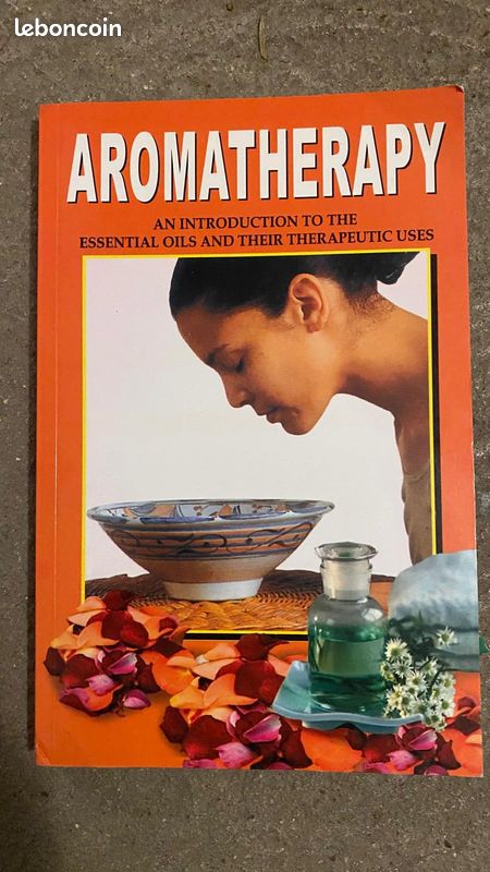 Livre- AROMATHERAPY (image 1)