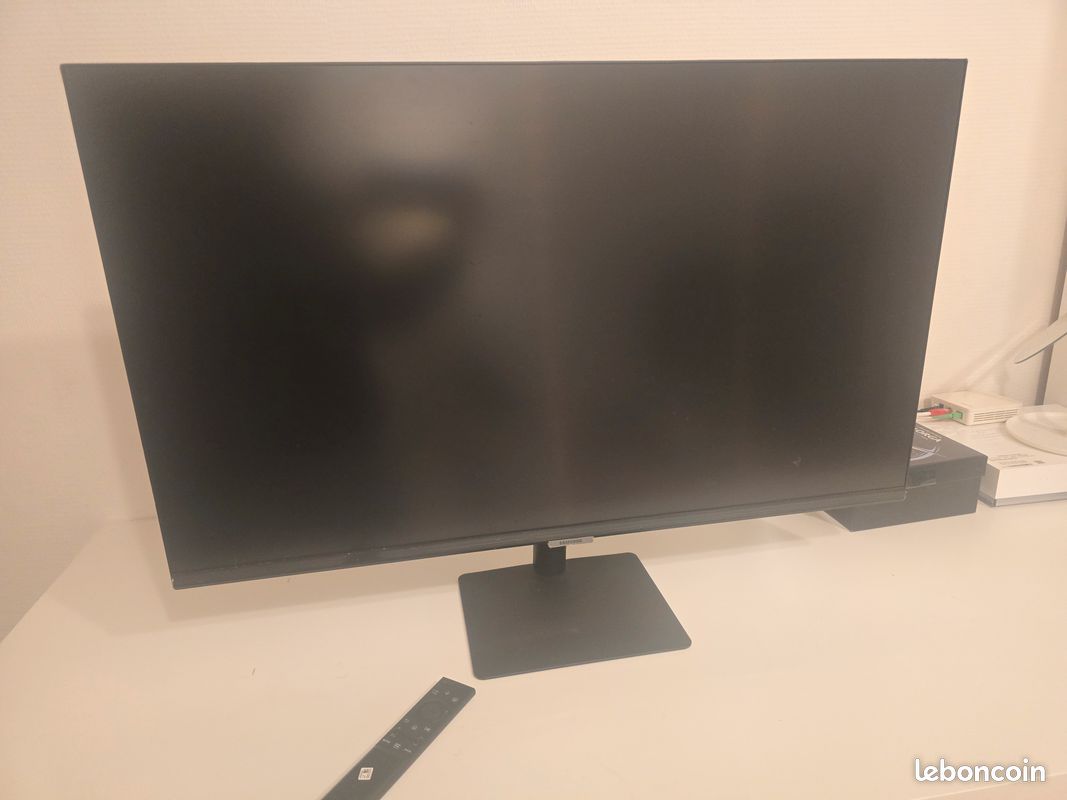 Samsung smart monitor M7 32 (image 1)