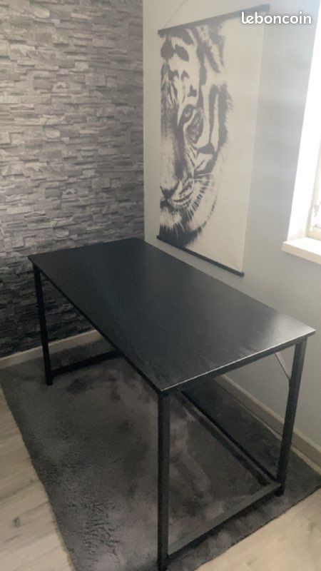 Bureau noir (image 1)