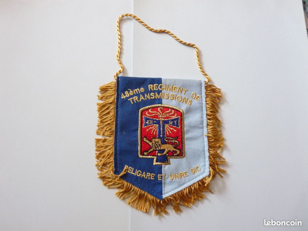 Fanion 48 éme regiment de transmissions (image 1)