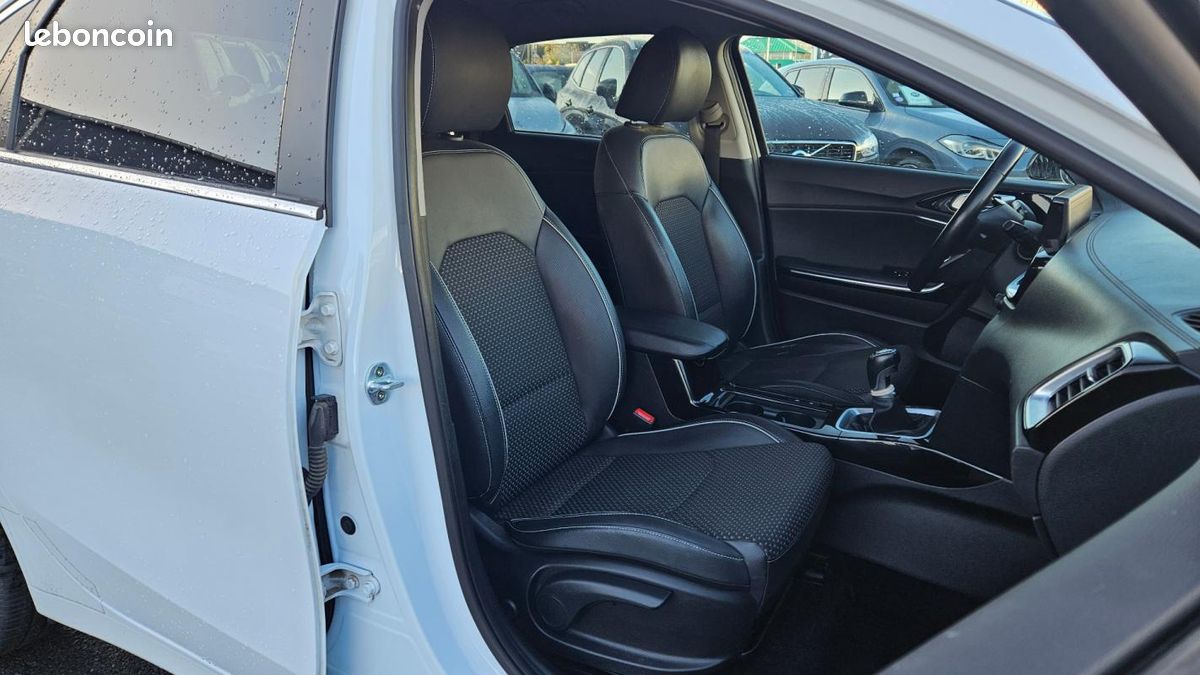 Kia Cee'd BUSINESS 1.0 T-GDI 100 ch ISG Active Business (image 5)