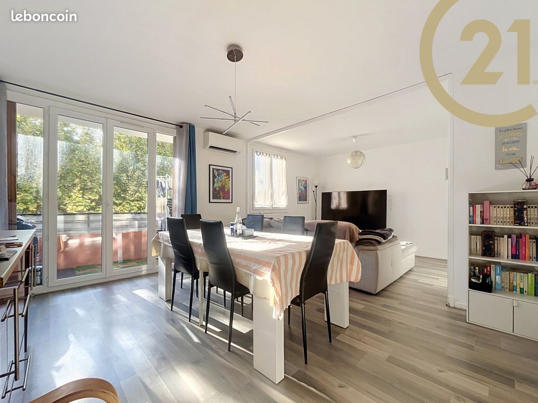 Appartement 4 pièces 84 m² · à Saint-Raphaël · 84 m² · 250 000 €