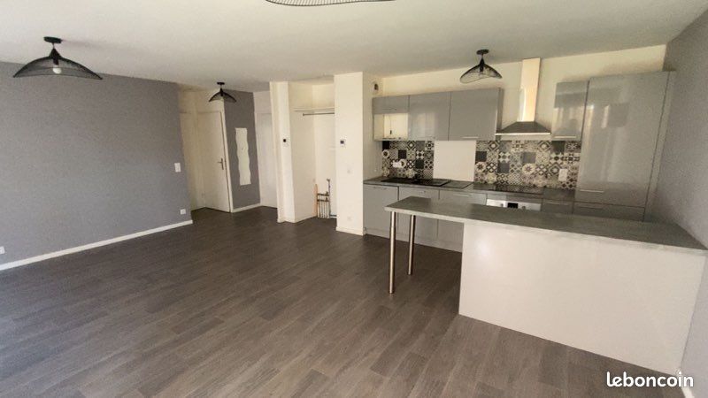 Appartement 2 pièce(s) 60 m²à louer Montfermeil