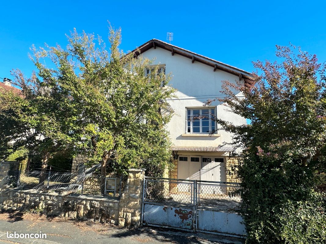 Maison 8 pièces 176 m² · à Bergerac · 176 m² · 164 900 €