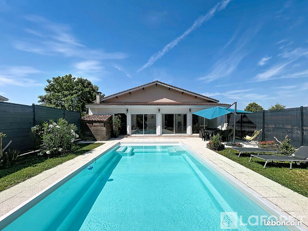 Maison 7 pièces 245 m² · à Saint-Vincent-de-Paul · 245 m² · 610 000 €