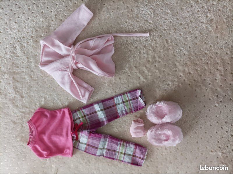 Tenue de poupée journée girl (image 1)