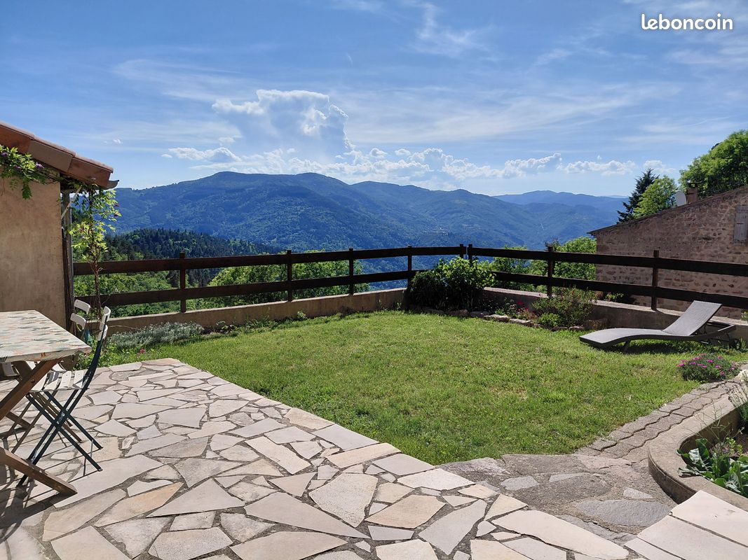 Appartement 3 pièces 62 m² · à Chalencon · 62 m² · 107 000 €