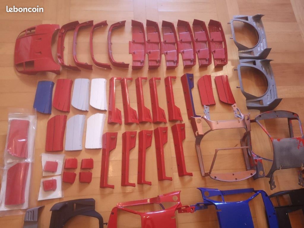 Pièces métalliques F40 et Testarossa Pocher 1/8 différentes (image 19)