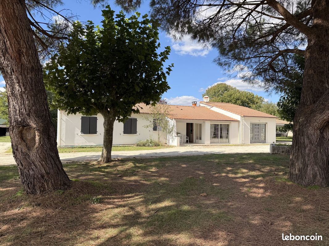 Maison 8 pièces 143 m² · à Cravans · 143 m² · 263 000 €