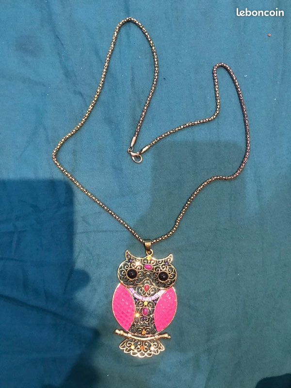 Sautoir doré hibou 🦉 (image 1)
