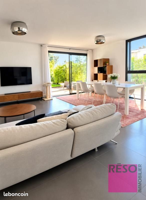 Appartement 4 pièces 94 m² · à Saint-Julien-en-Genevois · 94 m² · 2 350 €/mois