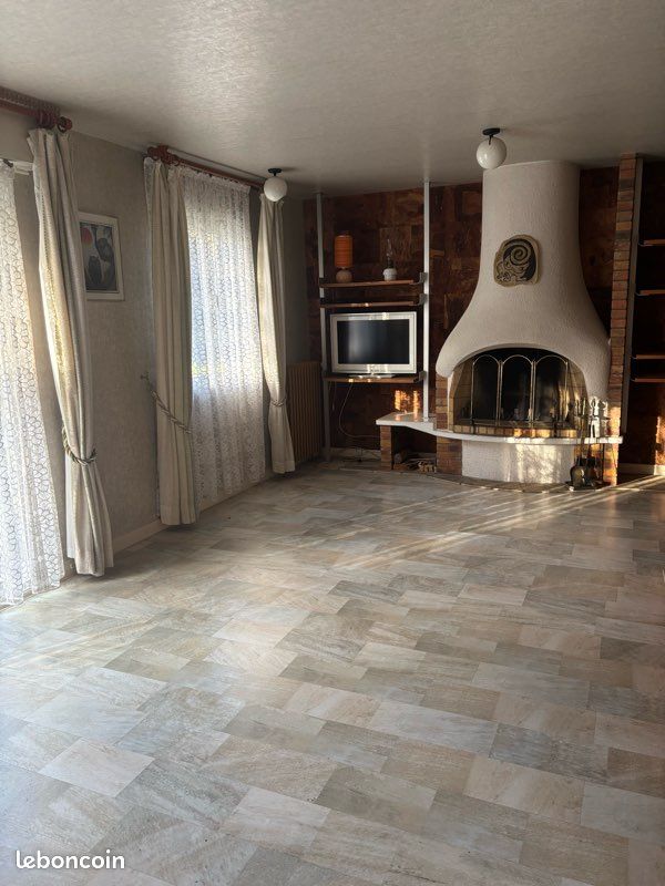 Maison 5 pièces 120 m² · à Saint-Vrain · 120 m² · 259 000 €