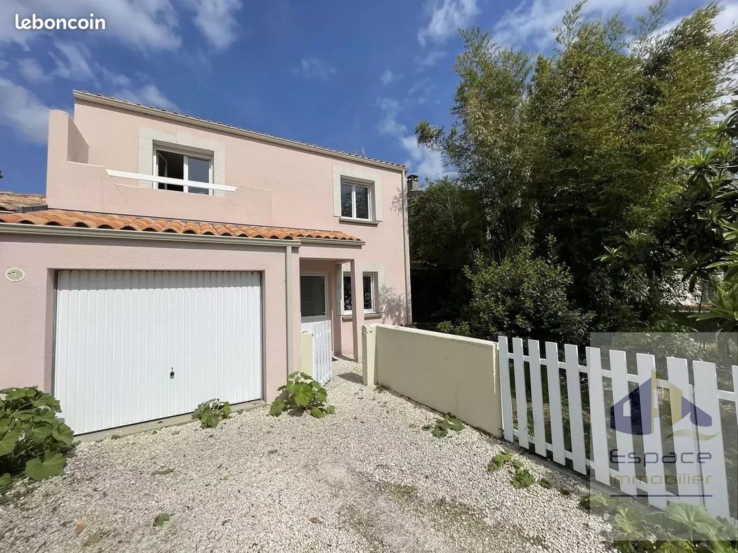 Maison 4 pièces 100 m² · à Dompierre-sur-Mer · 100 m² · 355 000 €