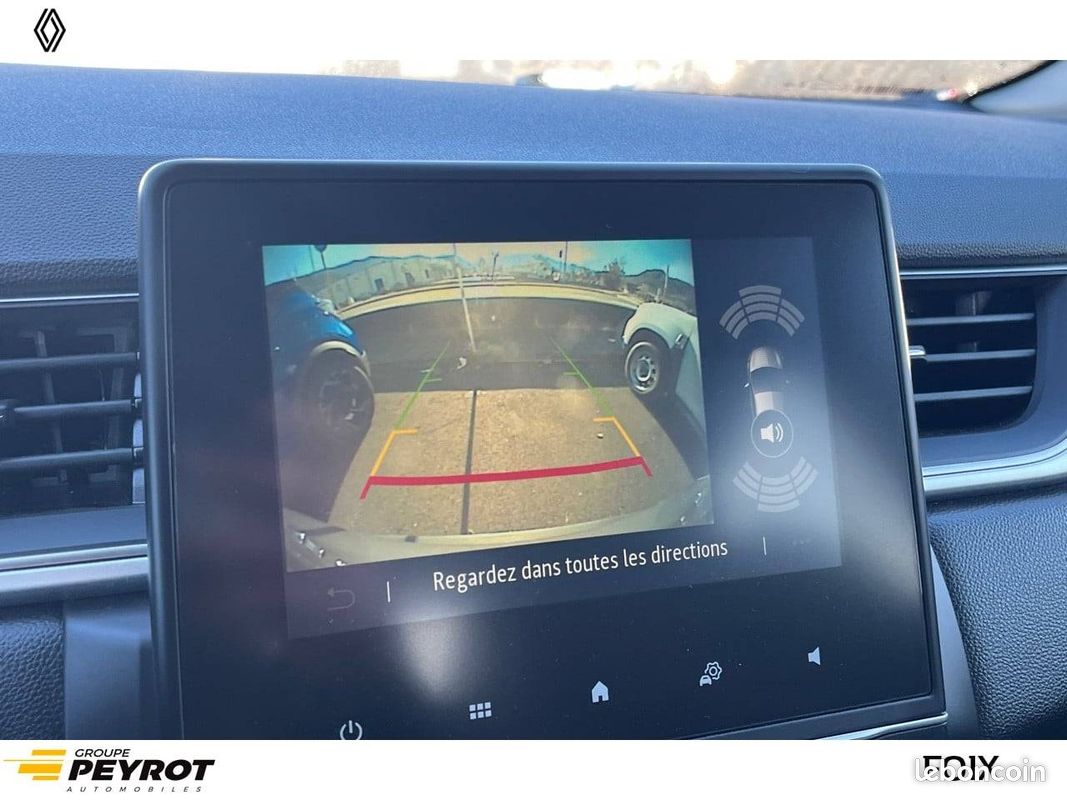 RENAULT Captur TCe 90 Techno (image 9)