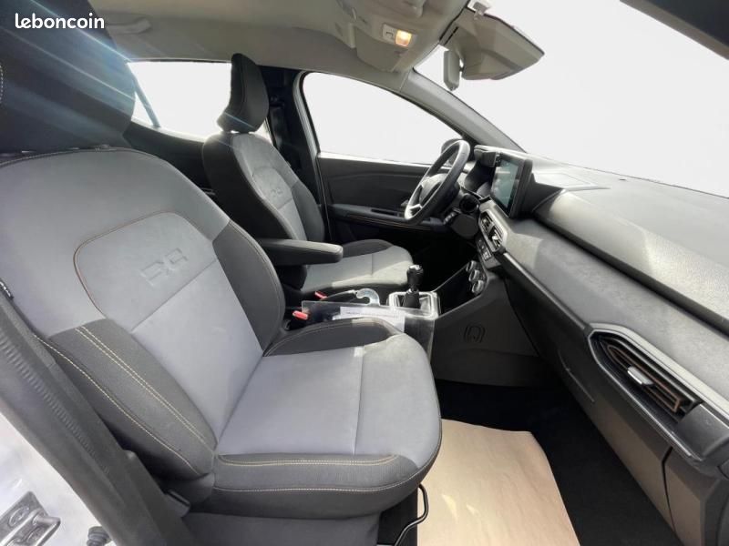 Dacia Sandero 1.0 TCe 90ch Stepway Extreme -24 (image 18)