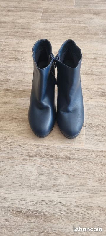 Bottines bleue à talons (image 2)