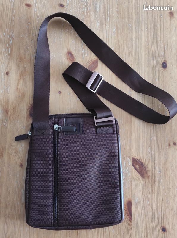 Sac bandoulière Piquadro pour homme - Jamais utilisé (image 4)