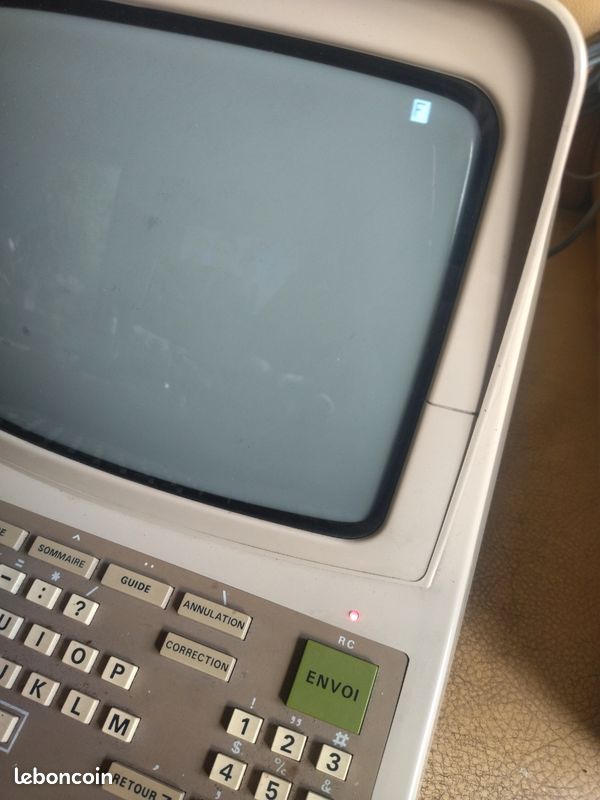 MINITEL 1 NFZ 300 La radiotechnique - Free 3d model on