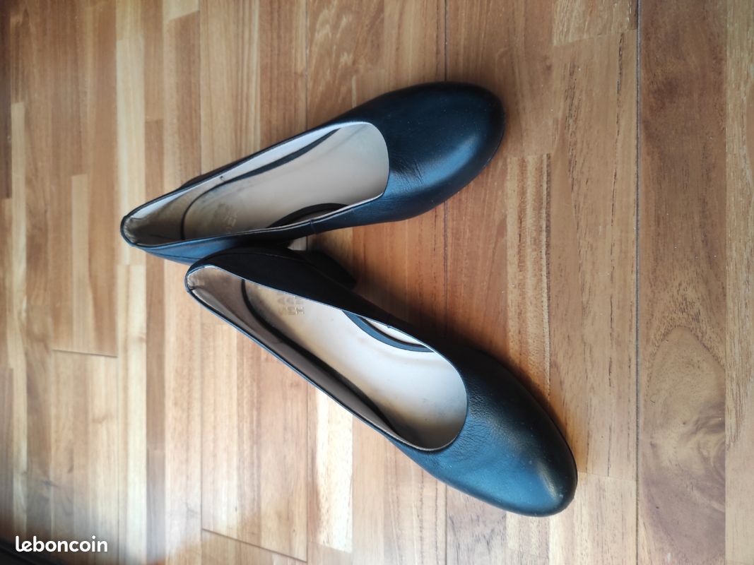 Chaussures classiques petit talon (image 1)
