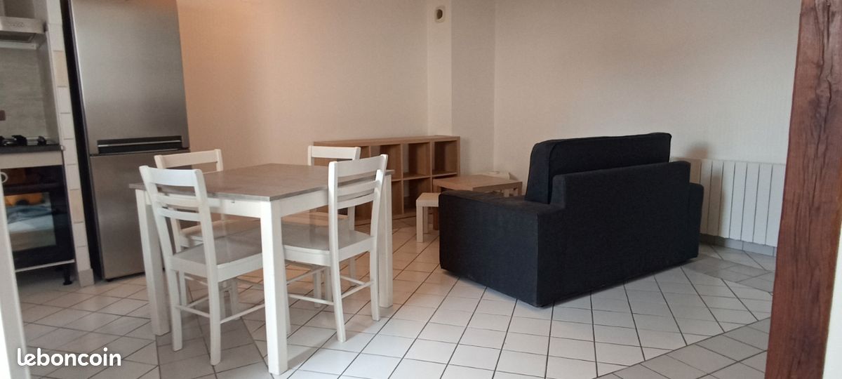 Maison 3 pièces 70 m² · à Jonzac · 70 m² · 605 €