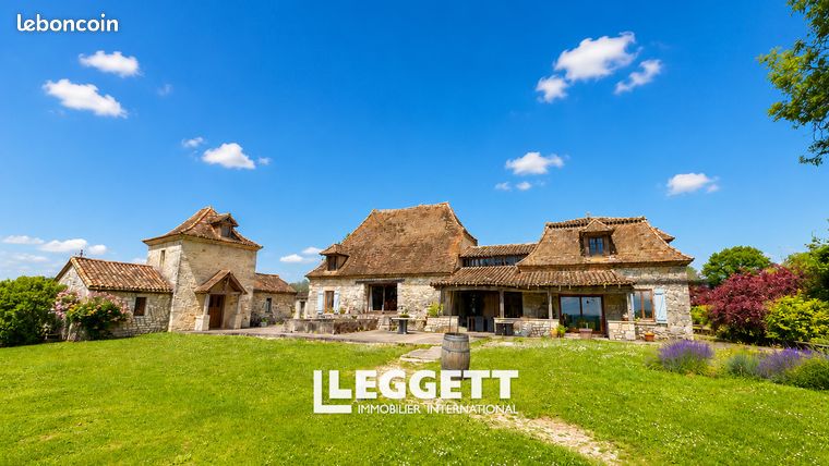 Maison 36 pièces 800 m²