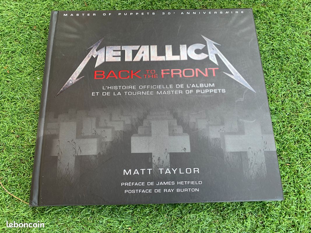 Livre relié Metallica - Back to the Front - 30e anniv Master of Puppets (image 1)