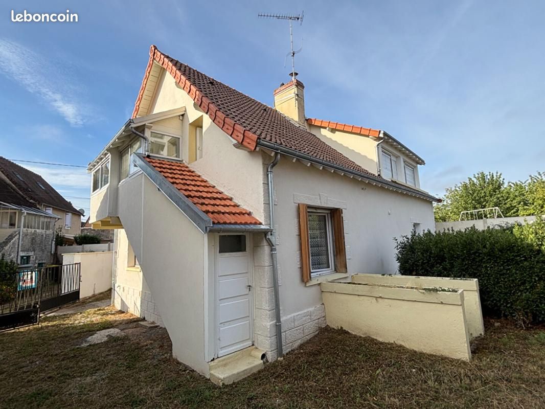 Maison 6 pièces 120 m² · à Tournon-Saint-Martin · 120 m² · 90 000 €