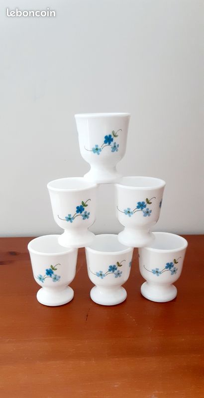 2 coquetiers arcopal motif Véronica - années 70/80 - Arts de la table