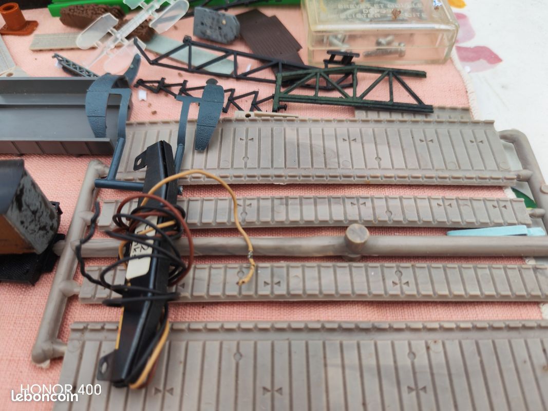 Gros Lots de pièces détachées pour train miniature ho marque flecheman jouef et autres marques (image 7)