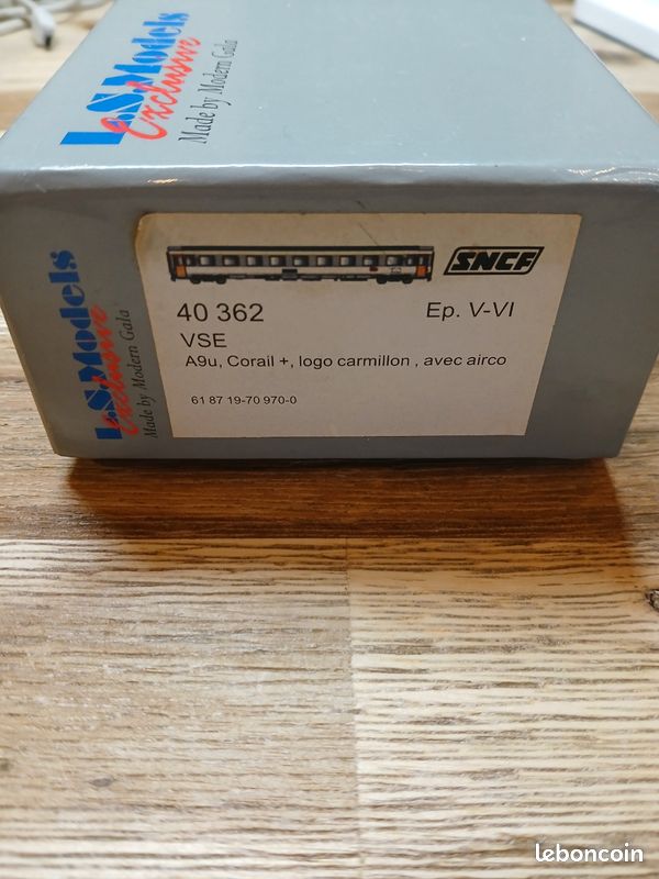 Voiture voyageurs VSE A9u, Corail | LS Models E100 | HO 1/87