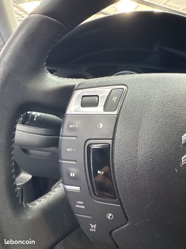 CITROEN C5 1.6 HDI 112ch MILLENIUM - 2010 - 161 000 km - Suivi complet (image 10)