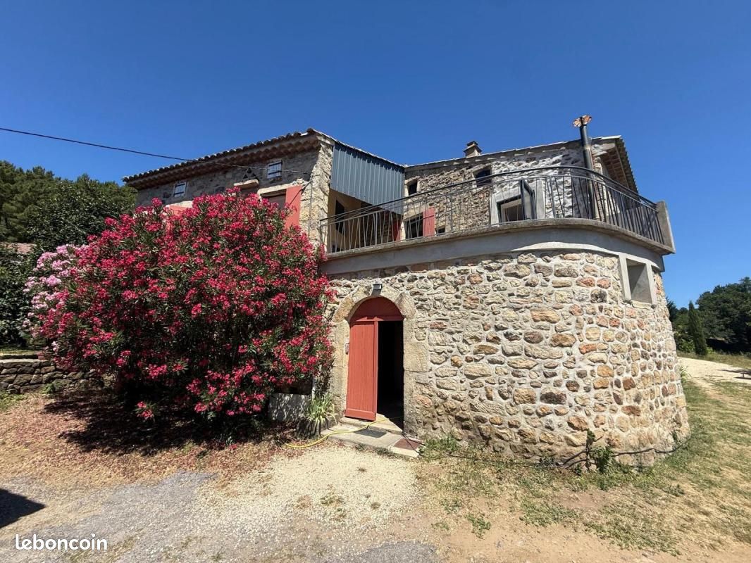 Maison 4 pièces 94 m² · à Mercuer · 94 m² · 940 €/mois
