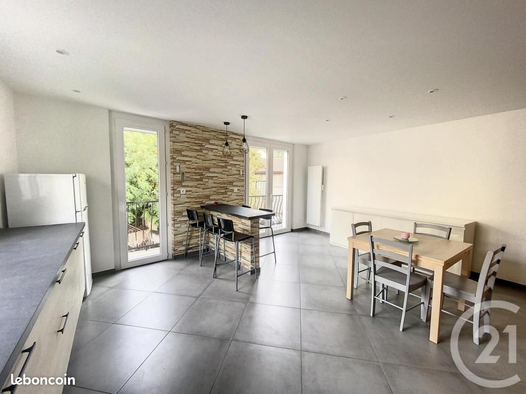 Maison 4 pièces 80 m² · à Les Martres-de-Veyre · 80 m² · 840 €