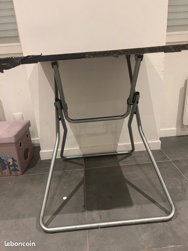Table (image 4)