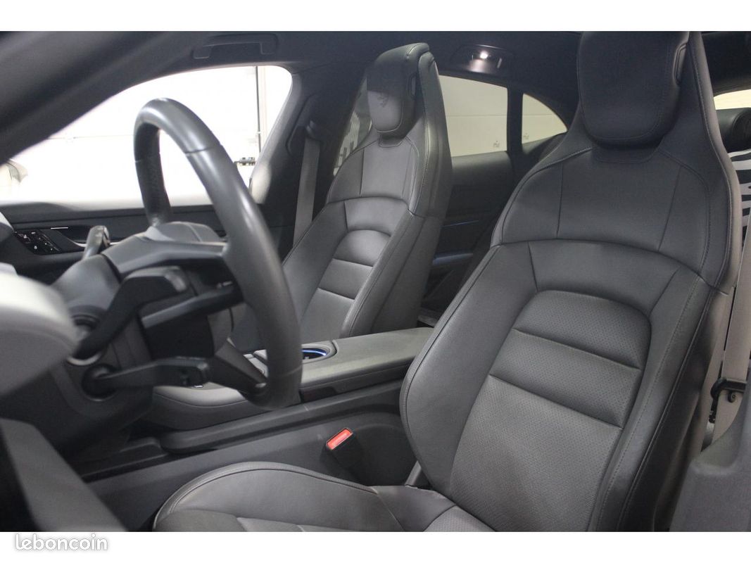 PORSCHE TAYCAN CROSS TURISMO 4S 571 Gris Craie Roues AR directrices (image 30)