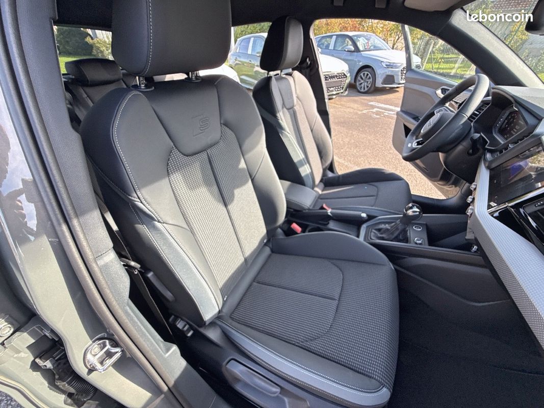 AUDI A1 Sportback 30 TFSI 116 ch S tronic 7 S Line (image 23)
