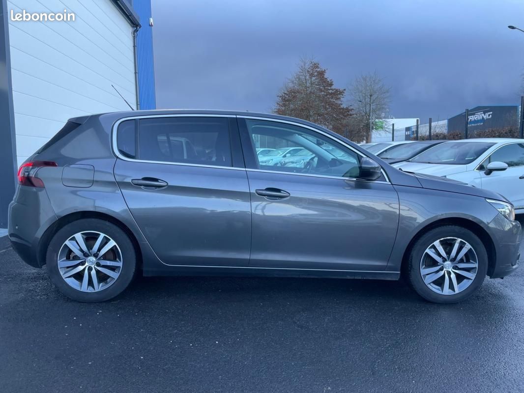 Peugeot 308 BlueHDi 130ch S&S BVM6 Allure (image 4)