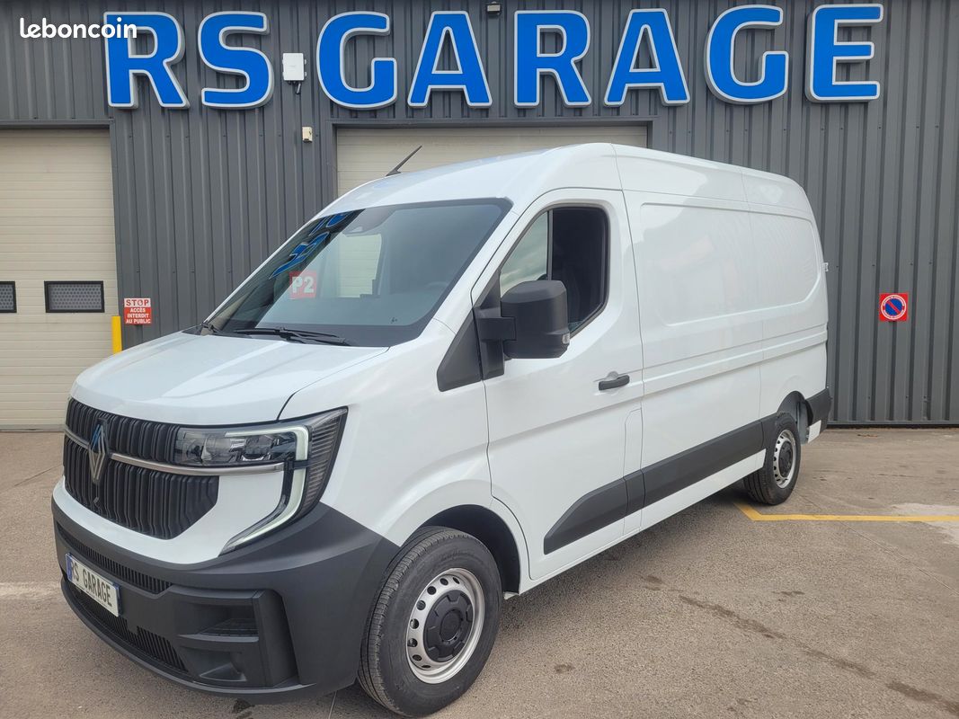 RENAULT MASTER IV L2H2 FOURGON 3T5 TRACTION 2.0 Blue DCI 130 EXTRA 03 PLACES NEUF avec HABILLAGE BOIS + CAMÉRA DE RECUL + RADARS ARRIERE + CLIMATISATION AUTO + ROUE DE SECOURS ( Prix Vente 29 990 HT ) (image 8)