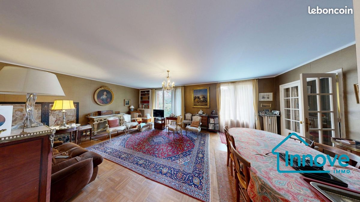 Appartement 6 pièces 129 m² · à Versailles · 129 m² · 496 000 €