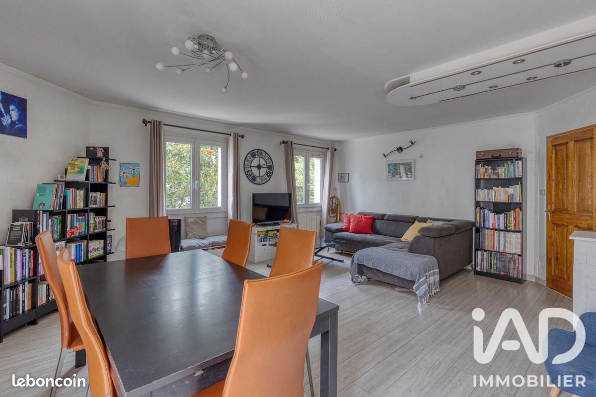 Appartement 4 pièces 82 m² · à Grenoble · 82 m² · 220 000 €