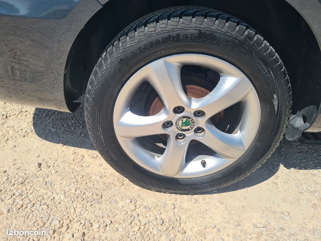 SKODA Fabia Break - 1.2 Style Edition 70ch essence (image 11)